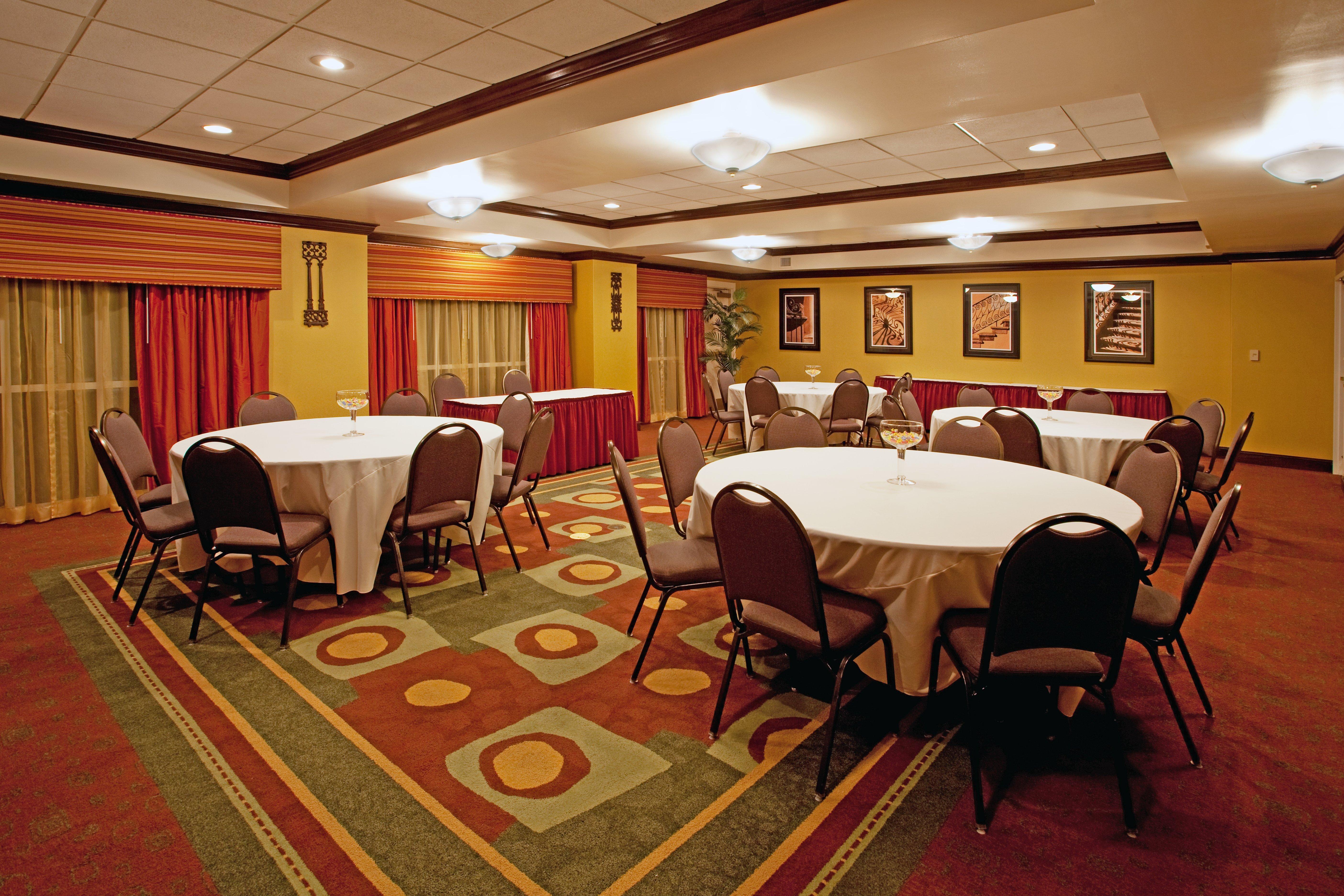 Holiday Inn Express Hotel & Suites Charleston-Ashley Phosphate By Ihg North Charleston Exteriör bild