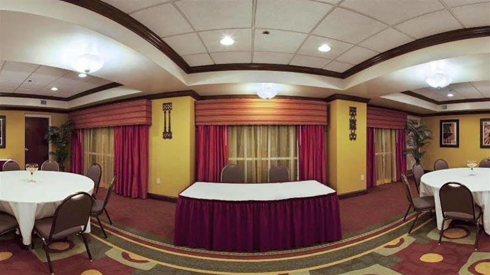 Holiday Inn Express Hotel & Suites Charleston-Ashley Phosphate By Ihg North Charleston Exteriör bild