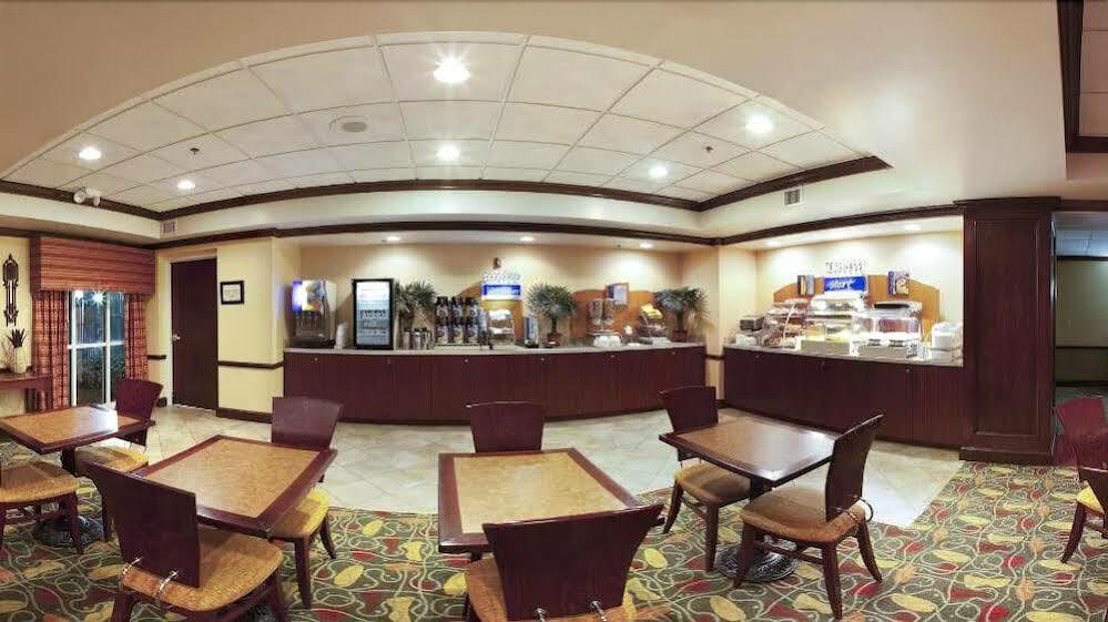 Holiday Inn Express Hotel & Suites Charleston-Ashley Phosphate By Ihg North Charleston Exteriör bild